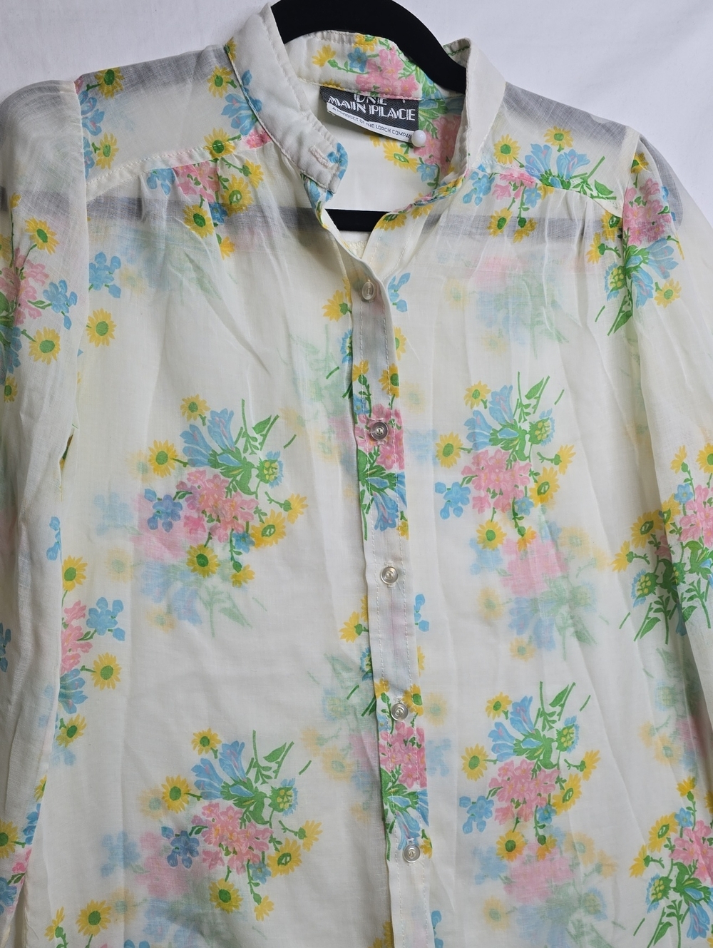 One Main Place by The Lorch Co 1960's Vintage Button Down Colorful Floral Retro